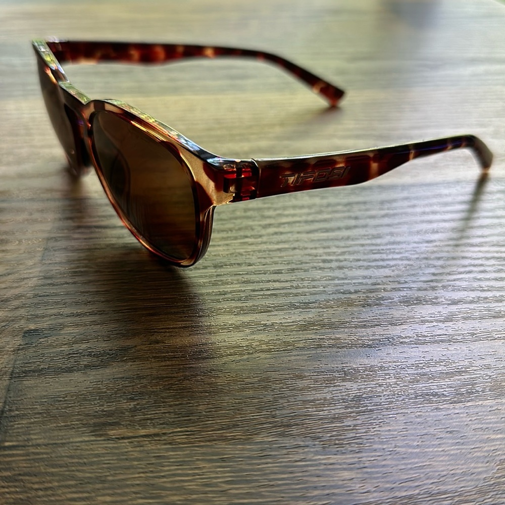 Tifosi Svago sport sunglasses (unisex)